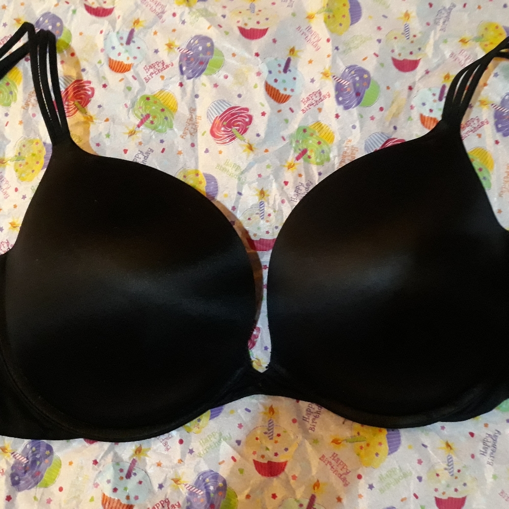 Black Victorias Secret Very Sexy Push-Up Bra